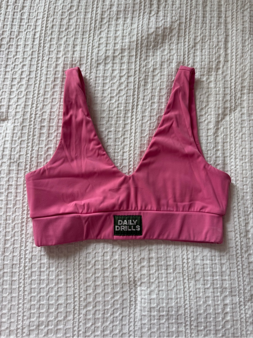 Daily Drills Go! V-Neck Bra - Pink